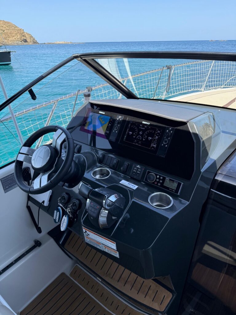 QUICKSILVER 875 SUNDECK 4