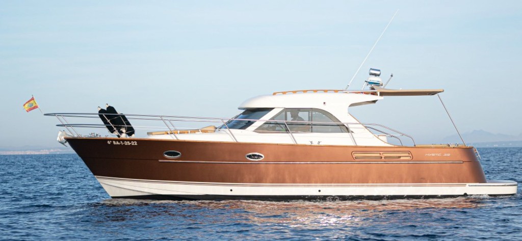 arcoa-yatch-mystic-39-dejavu-28f69b15-9