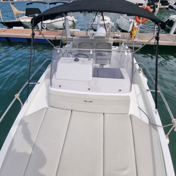 beneteau-flyer-7-sundeck-ob-carana-i-7d853e4e-2
