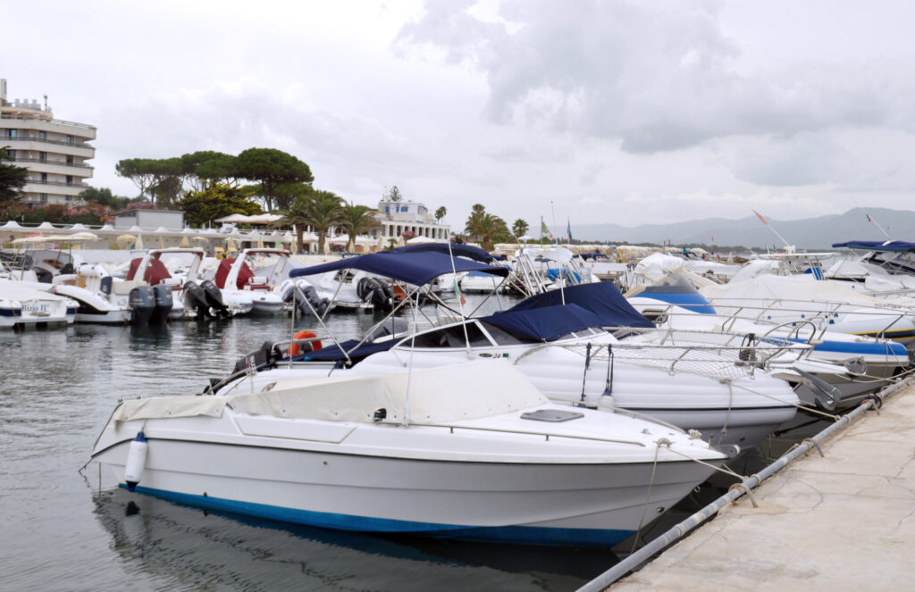 barcos con licencia en menorca
